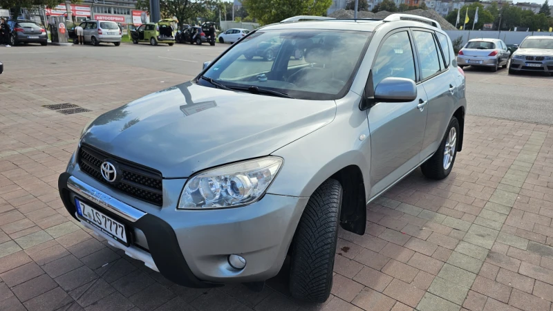 Toyota Rav4, снимка 3 - Автомобили и джипове - 49326829