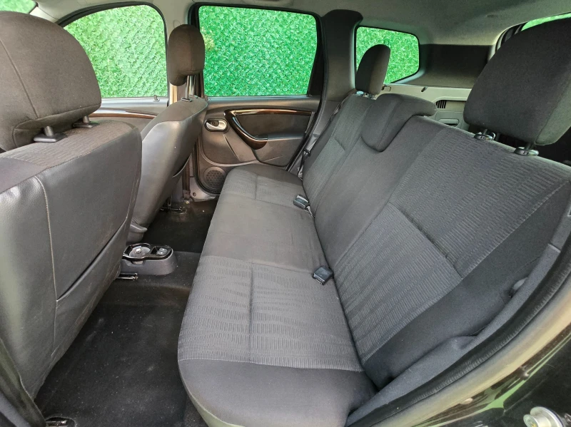 Dacia Duster 1.5dci* 107кс* НАВИГАЦИЯ* КАМЕРА, снимка 10 - Автомобили и джипове - 51696208