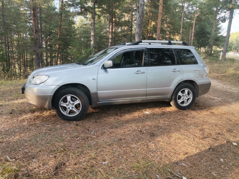 Mitsubishi Outlander 2.0i, снимка 5 - Автомобили и джипове - 53125499