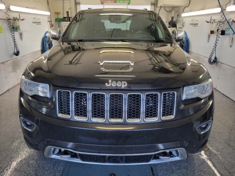 Jeep Grand cherokee * Обдух* DISTRONIC* PANO* OVERLAND* , снимка 2 - Автомобили и джипове - 53370643