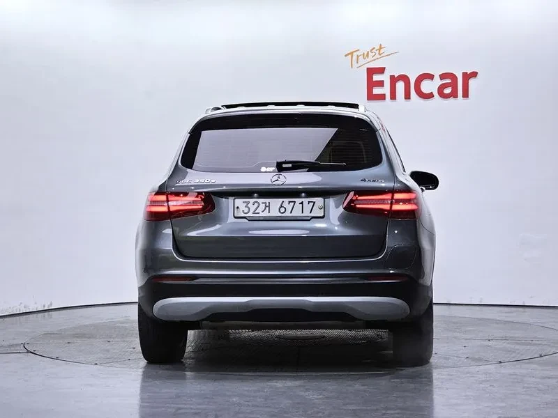 Mercedes-Benz GLC 350 4MATIC - САМО 30% АВАНС, снимка 4 - Автомобили и джипове - 56071779