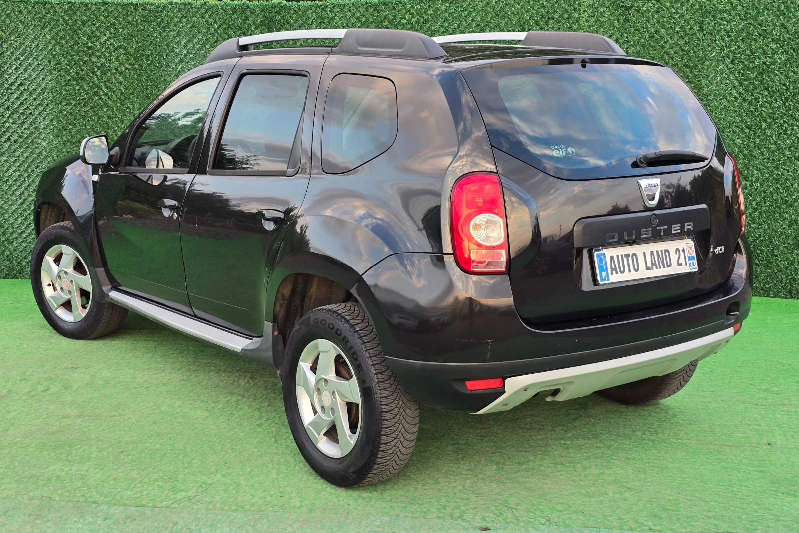 Dacia Duster 1.5dci* 107кс* НАВИГАЦИЯ* КАМЕРА - изображение 7