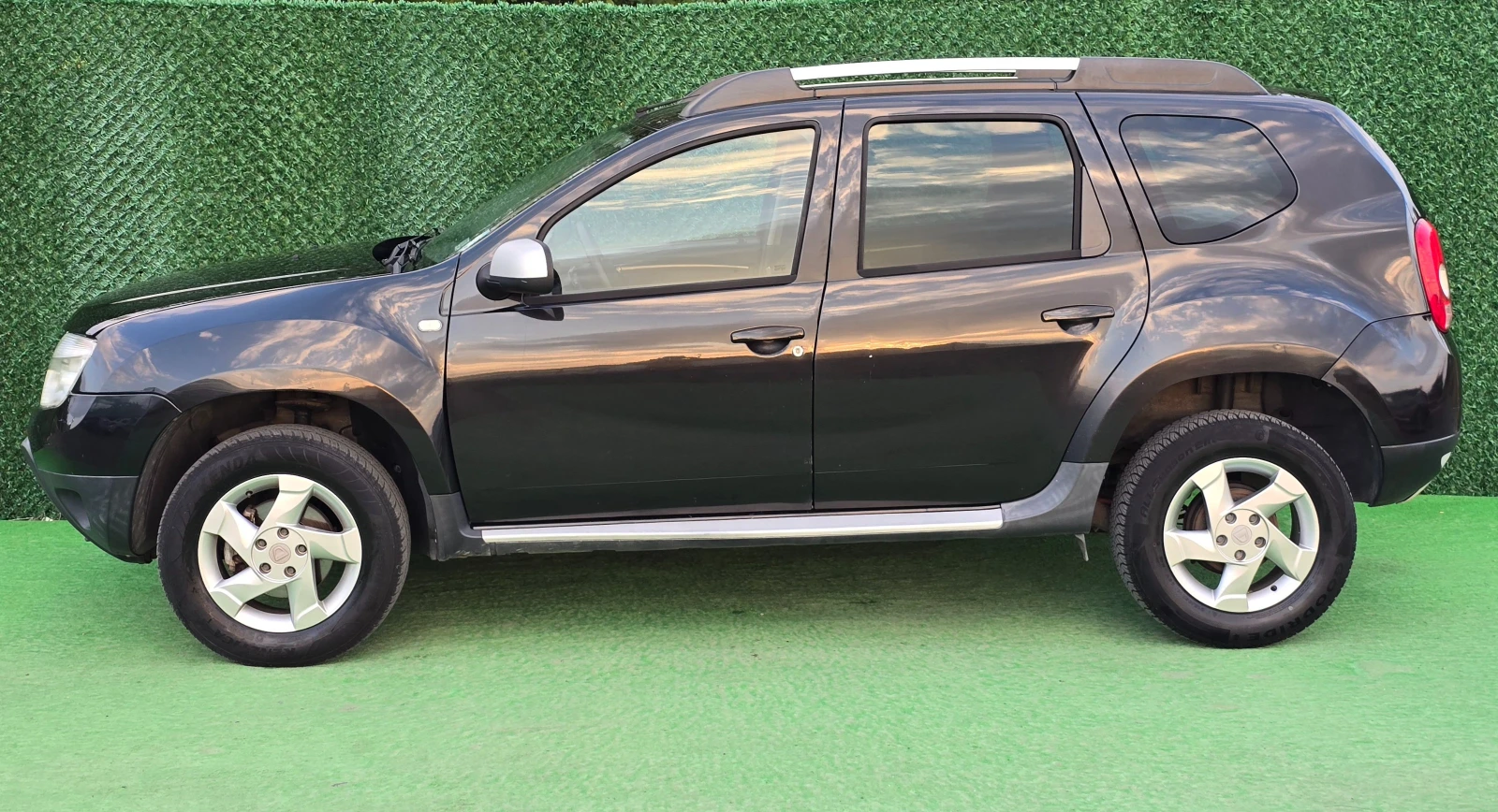 Dacia Duster 1.5dci* 107кс* НАВИГАЦИЯ* КАМЕРА - изображение 6