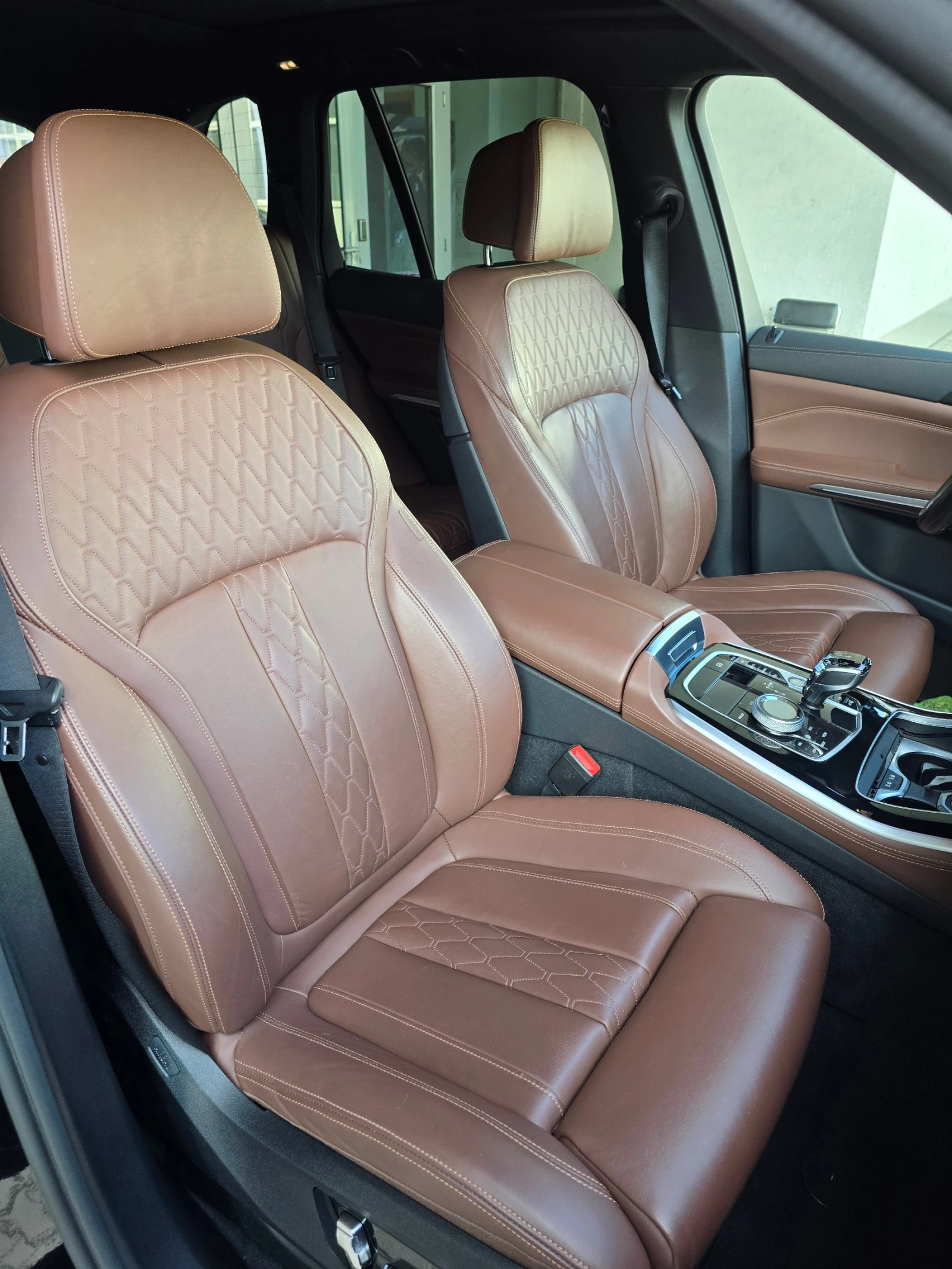 BMW X5 xDrive30d M Paket Individual - изображение 7