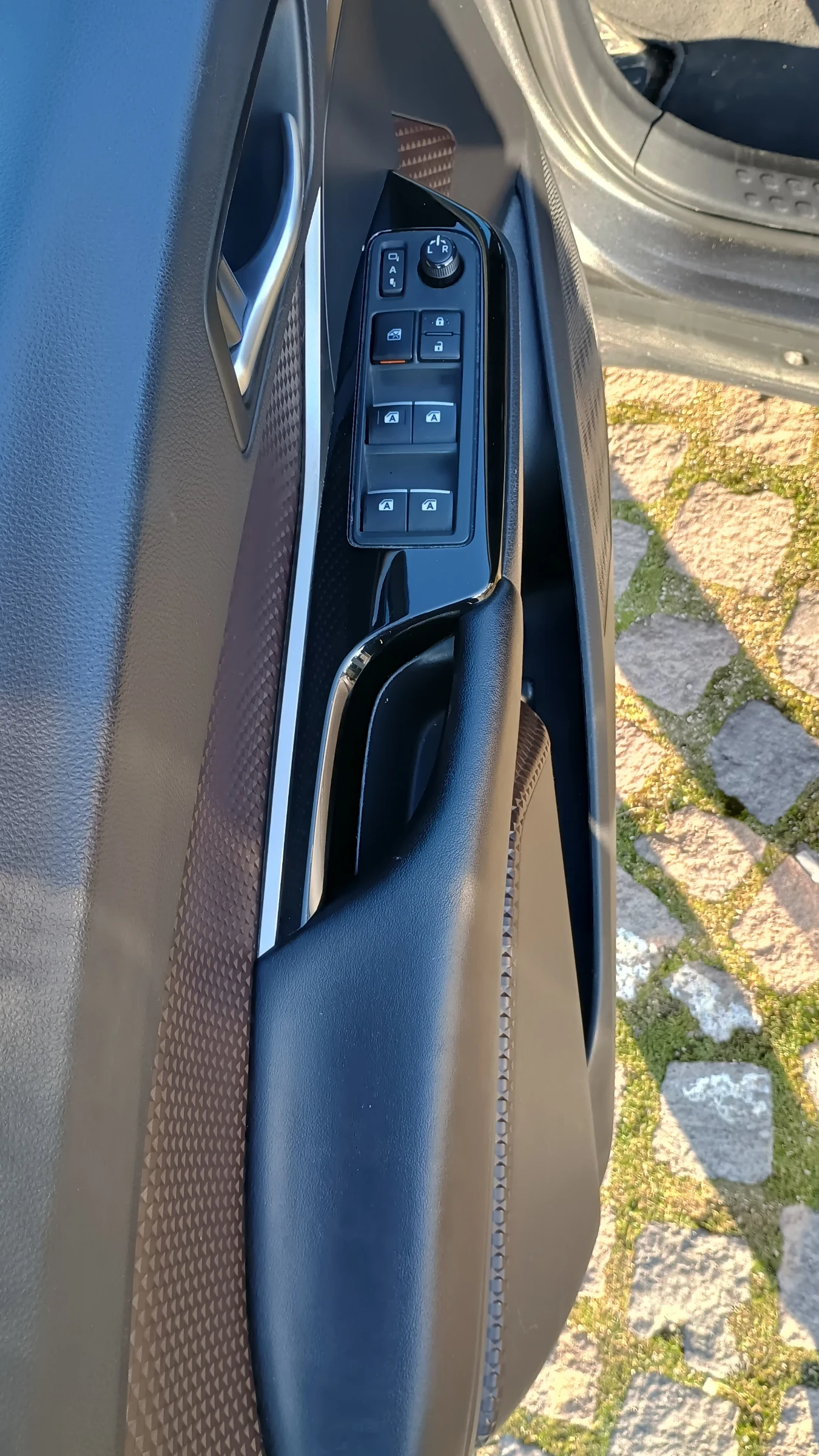 Toyota C-HR LIMITED EDITION  | Mobile.bg � ����������� 5