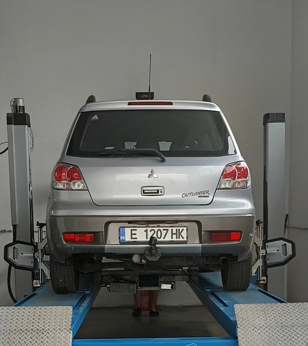 Mitsubishi Outlander 2.0i - изображение 9