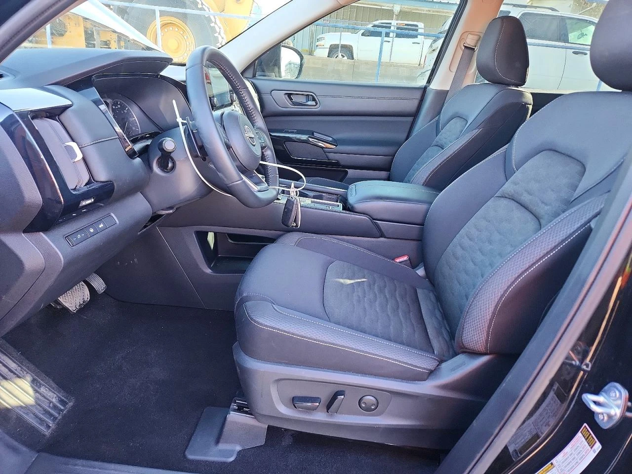 Nissan Pathfinder 3.5l Sv, снимка 7 - Автомобили и джипове - 53916687