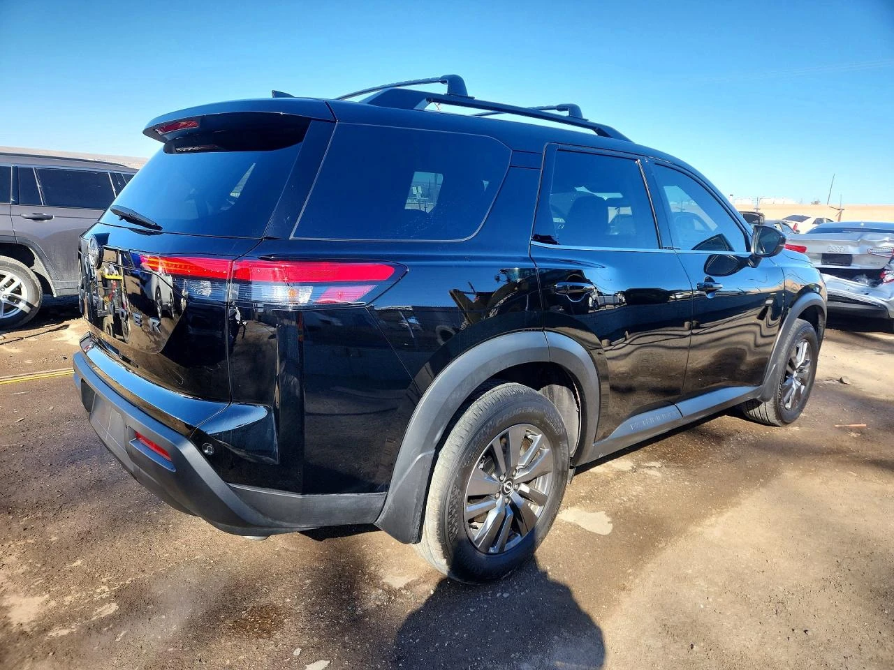 Nissan Pathfinder 3.5l Sv, снимка 3 - Автомобили и джипове - 53916687