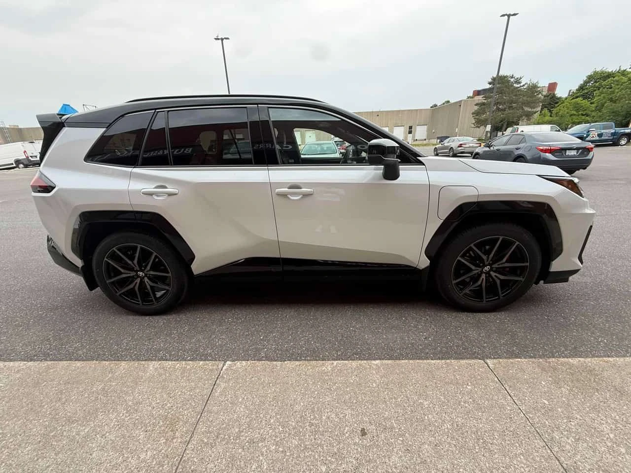Toyota Rav4 Plug-In Hybrid GR Sport AWD ЧИСТО НОВ, снимка 3 - Автомобили и джипове - 54996550
