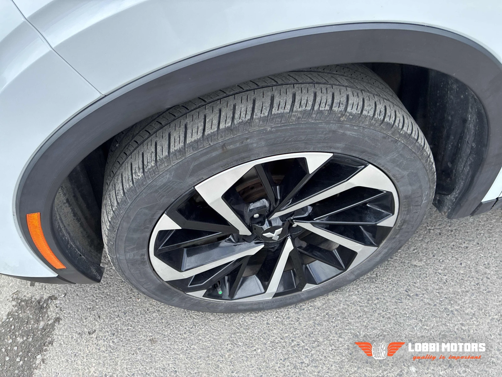 Mitsubishi Outlander, снимка 12 - Автомобили и джипове - 56113699