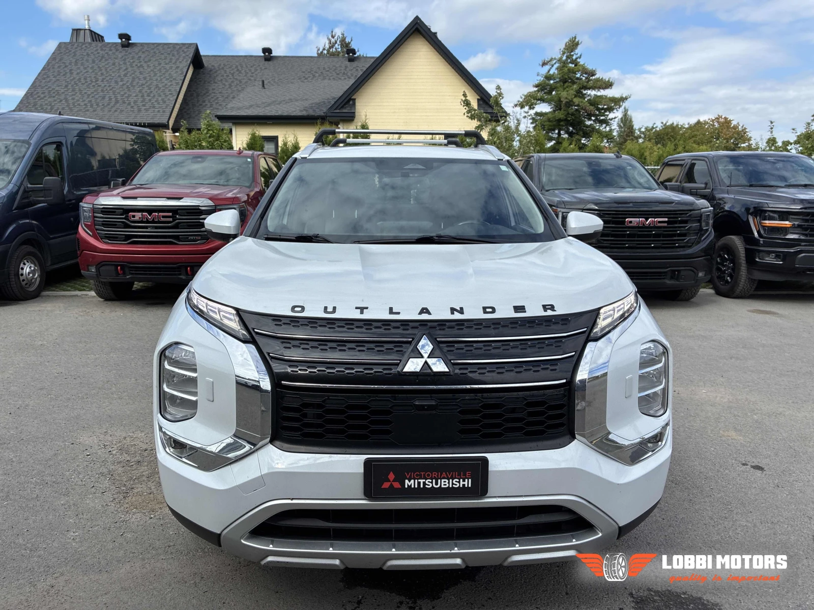Mitsubishi Outlander, снимка 11 - Автомобили и джипове - 56113699