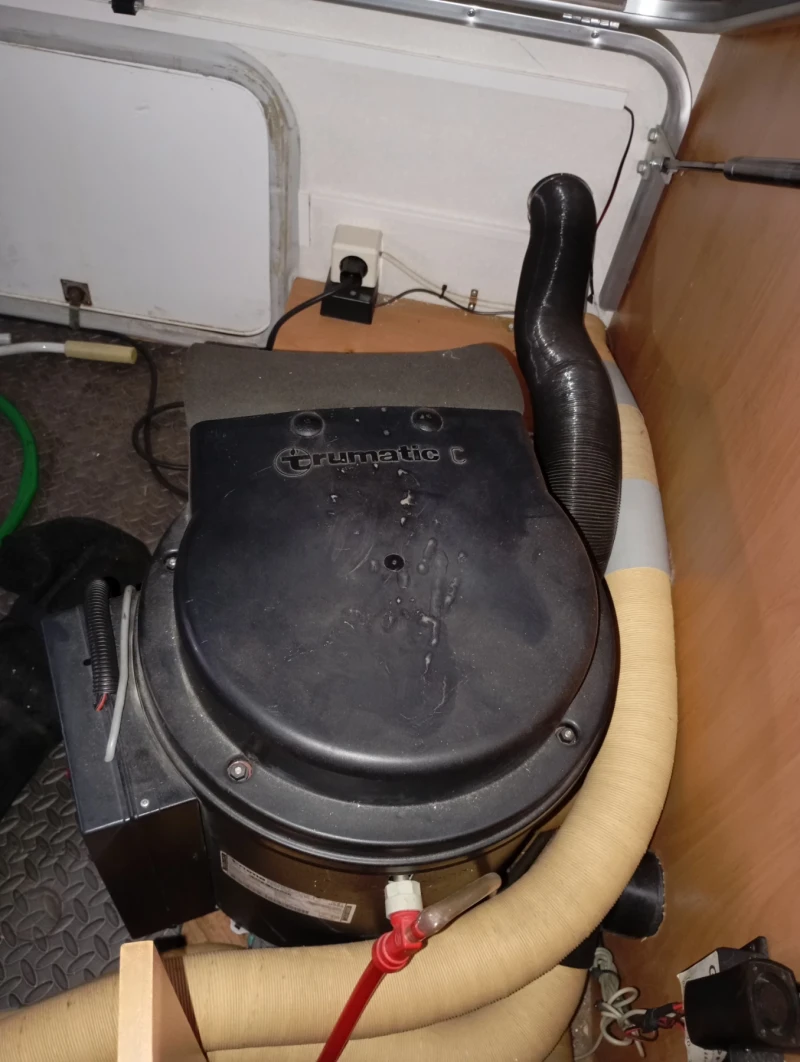 Кемпер Fiat   Dukato Mc Louis spa M1/SA , снимка 11 - Каравани и кемпери - 52362079