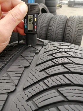 Гуми Зимни 235/55R17, снимка 8
