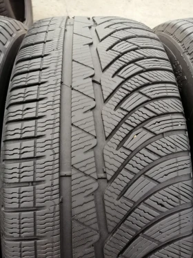 Гуми Зимни 235/55R17, снимка 1