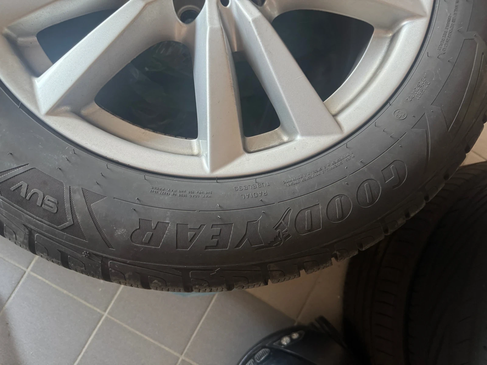 Гуми с джанти Goodyear 255/55R18, снимка 4 - Гуми и джанти - 54790279