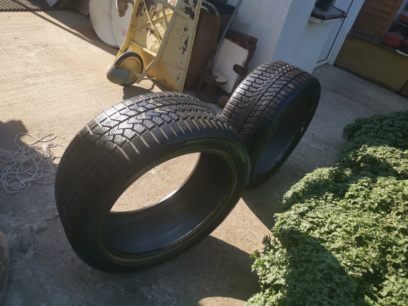 Гуми Зимни 275/40R20, снимка 9 - Гуми и джанти - 56177042