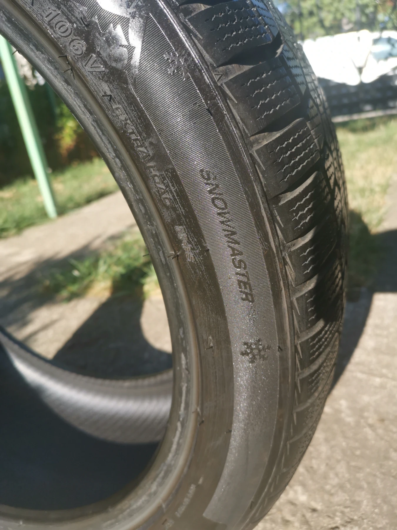 Гуми Зимни 275/40R20, снимка 5 - Гуми и джанти - 56177042