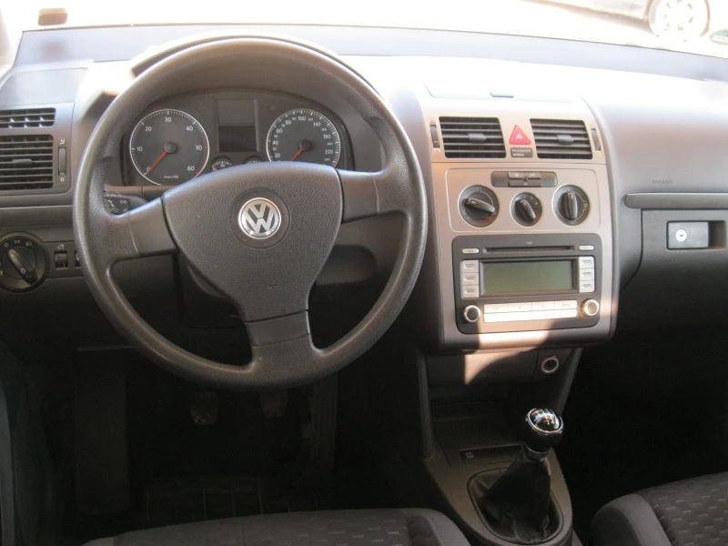 VW Touran Trendline, снимка 12 - Автомобили и джипове - 44084066