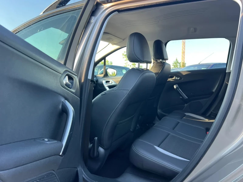 Peugeot 2008 1.6EHDI Автоматик//Нави//Allure, снимка 13 - Автомобили и джипове - 50545628