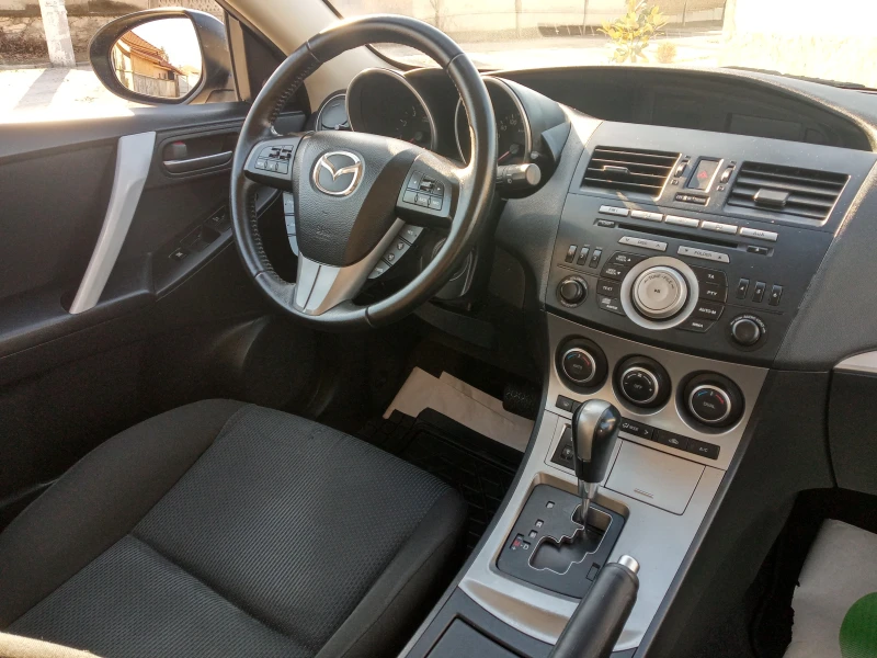 Mazda 3 2.0I AUTOMATIC, снимка 12 - Автомобили и джипове - 50557652