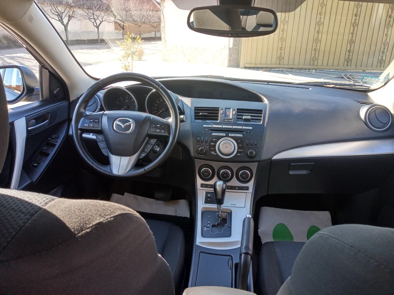 Mazda 3 2.0I AUTOMATIC, снимка 11 - Автомобили и джипове - 50557652