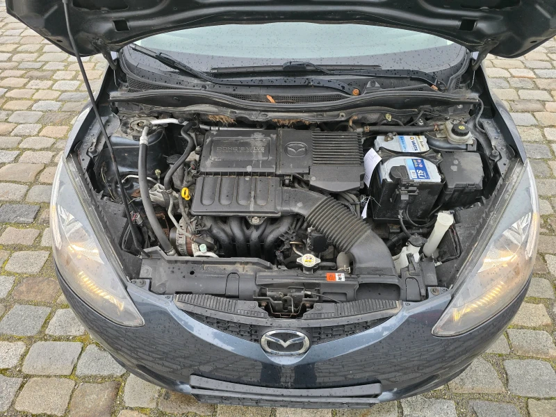 Mazda 2 1.3i 75 кс 2010 година ЕВРО 4, снимка 9 - Автомобили и джипове - 51364775