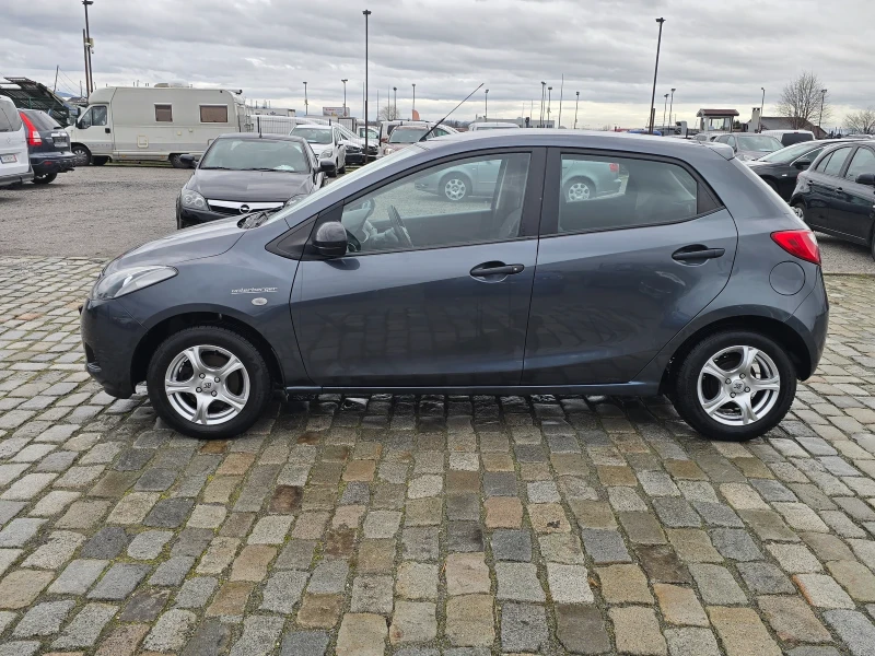 Mazda 2 1.3i 75 кс 2010 година ЕВРО 4, снимка 4 - Автомобили и джипове - 51364775