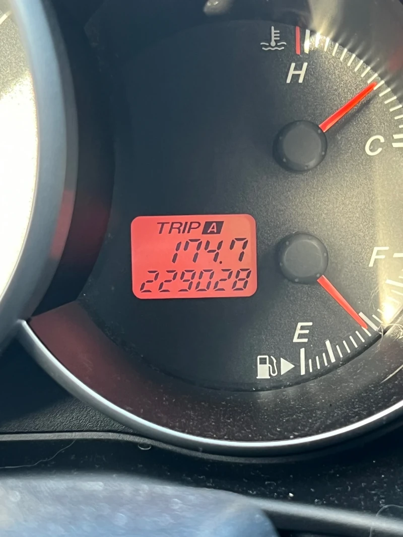 Mazda 3 1.6i бензин автоматик , снимка 11 - Автомобили и джипове - 52614623