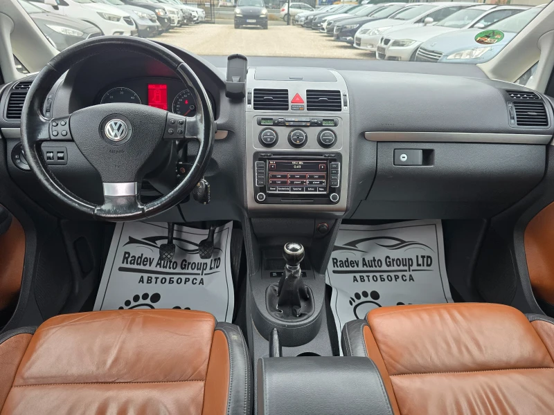 VW Touran 2.0TDI HIGHLINE FULL, снимка 9 - Автомобили и джипове - 53236321