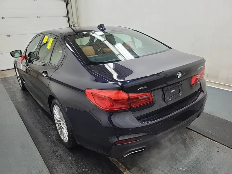 BMW 540 * xDrive * CARFAX * БЕЗ ПЪРВОНАЧАЛНА ВНОСКА, снимка 4 - Автомобили и джипове - 53241871