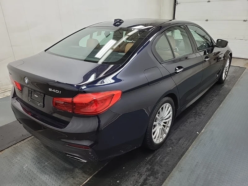 BMW 540 * xDrive * CARFAX * БЕЗ ПЪРВОНАЧАЛНА ВНОСКА, снимка 3 - Автомобили и джипове - 53241871