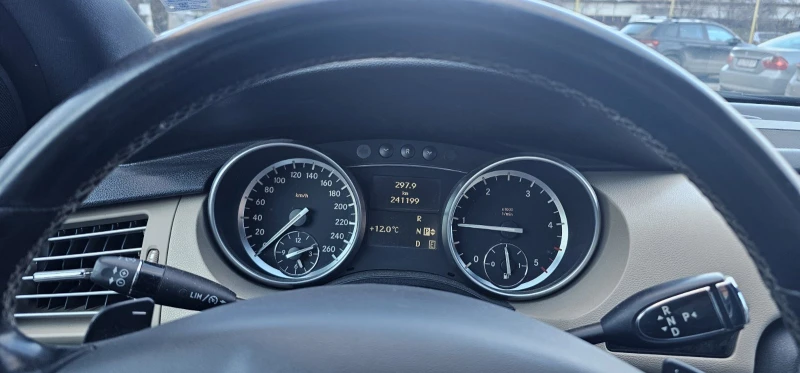 Mercedes-Benz R 350 7 места, снимка 11 - Автомобили и джипове - 53442510