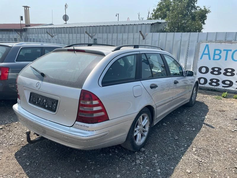 Mercedes-Benz C 220 203 фейслифт, снимка 2 - Автомобили и джипове - 34028000