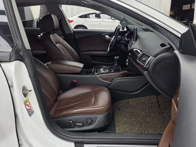 Audi A7 3.0 TDI Quattro - САМО 30% АВАНС, снимка 11 - Автомобили и джипове - 55664833