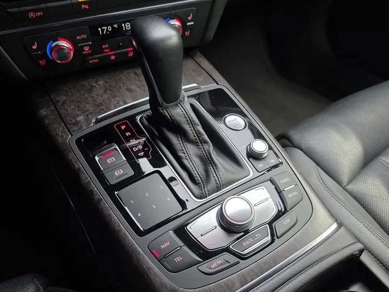 Audi A6 2.0 TFSI Quattro - САМО 30% АВАНС, снимка 9 - Автомобили и джипове - 56293597