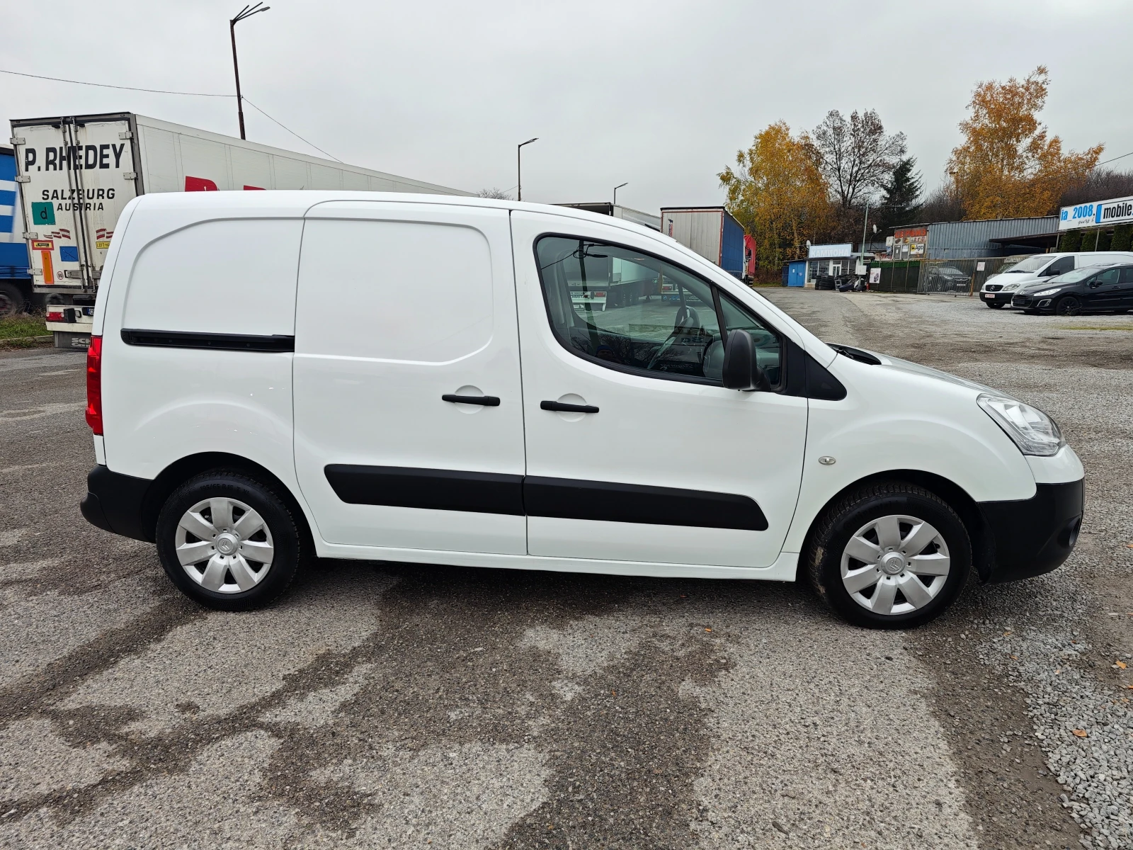 Citroen Berlingo 1, 6 HDi  - изображение 6