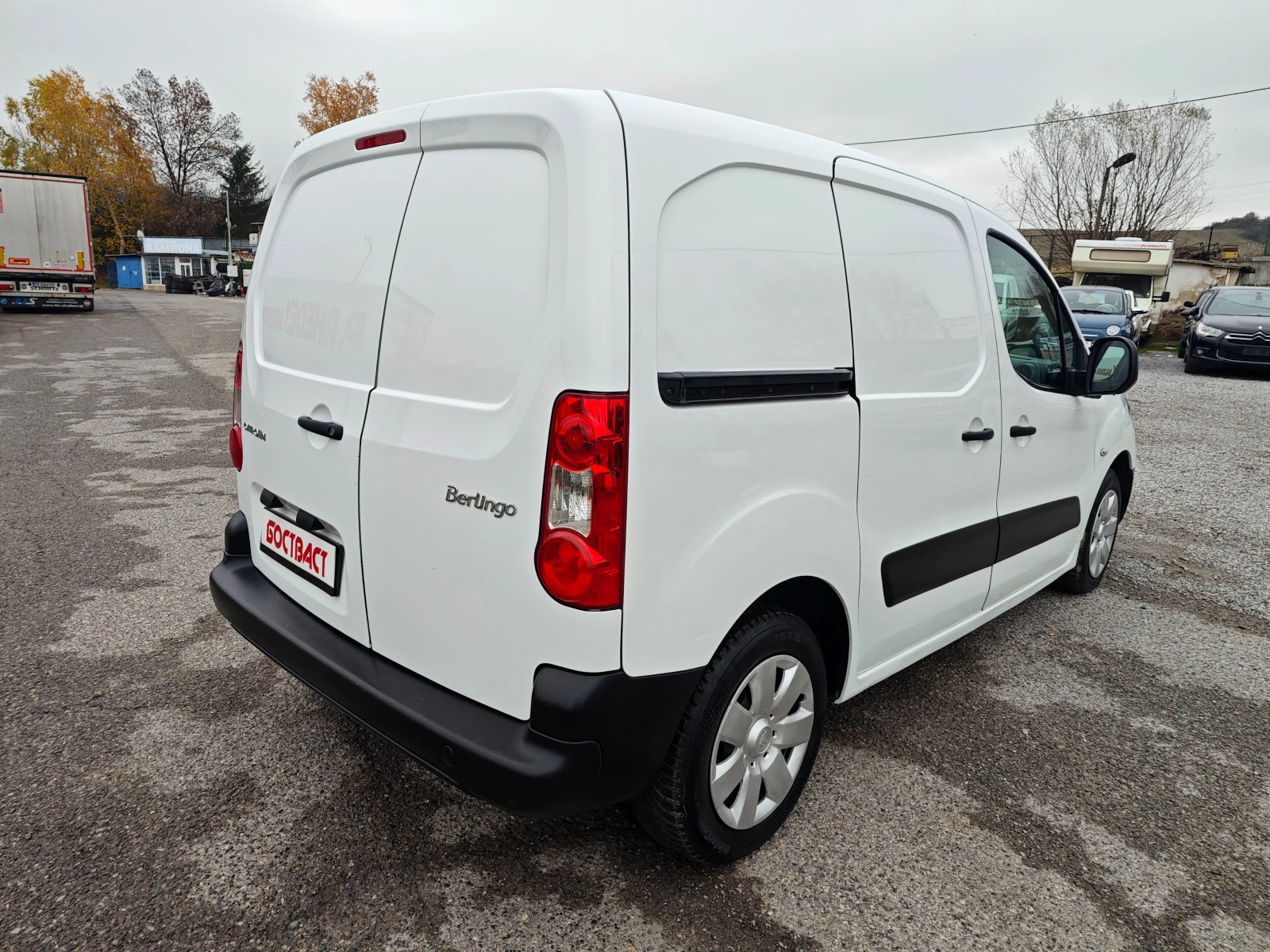 Citroen Berlingo 1, 6 HDi  - изображение 5