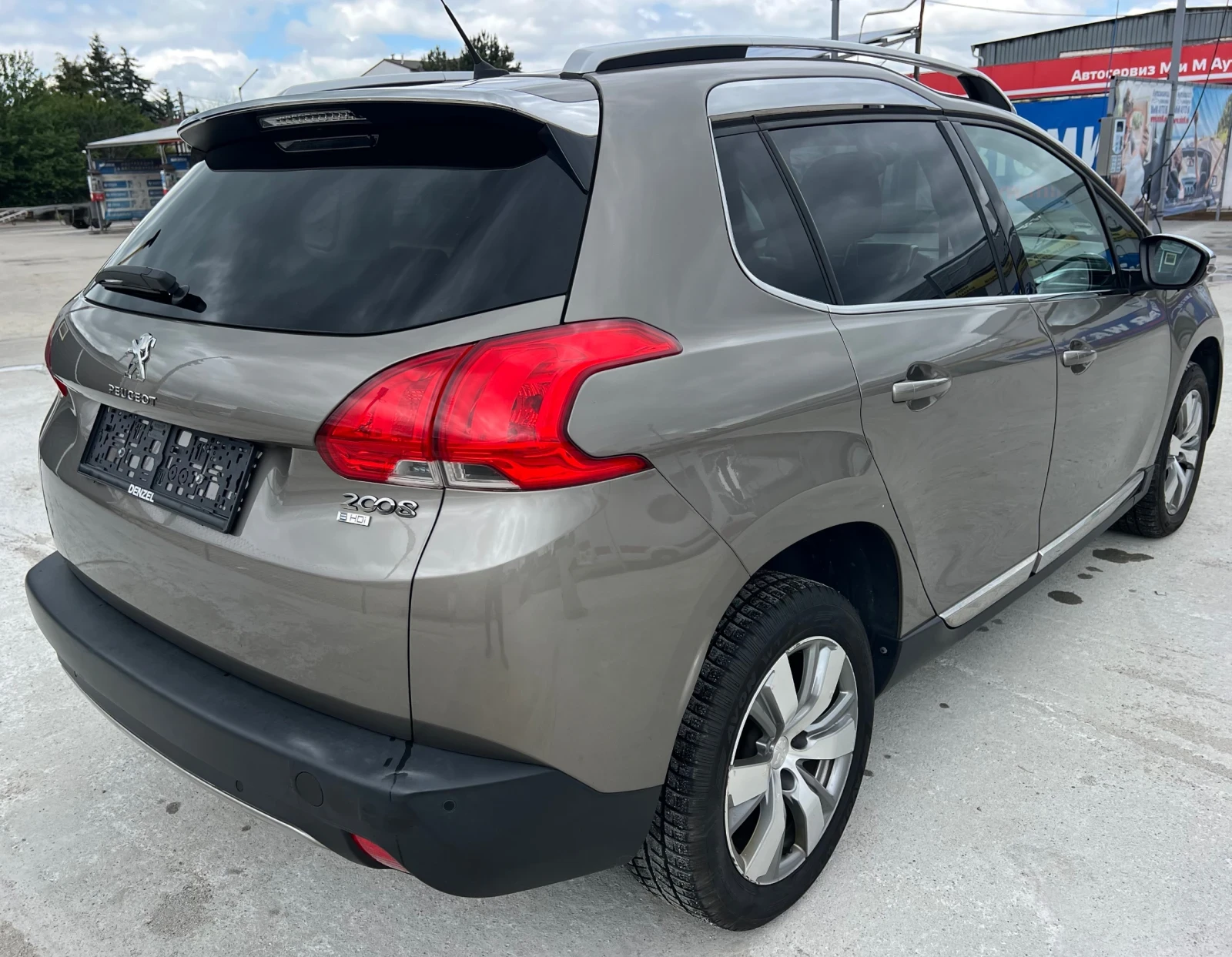 Peugeot 2008 1.6EHDI Автоматик//Нави  - изображение 4