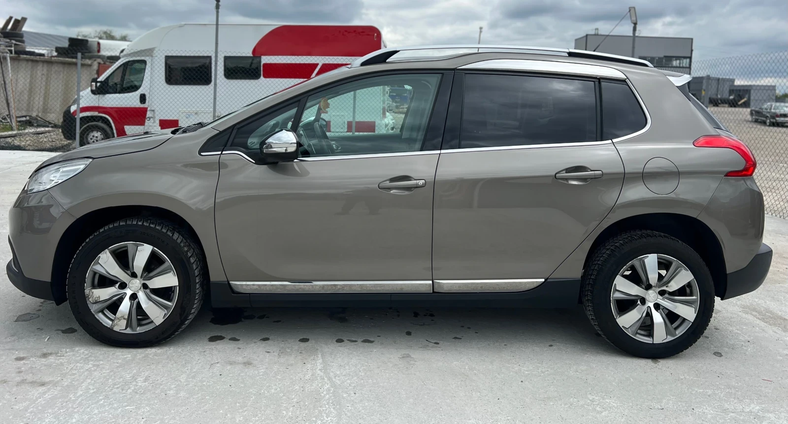 Peugeot 2008 1.6EHDI Автоматик//Нави  - изображение 5