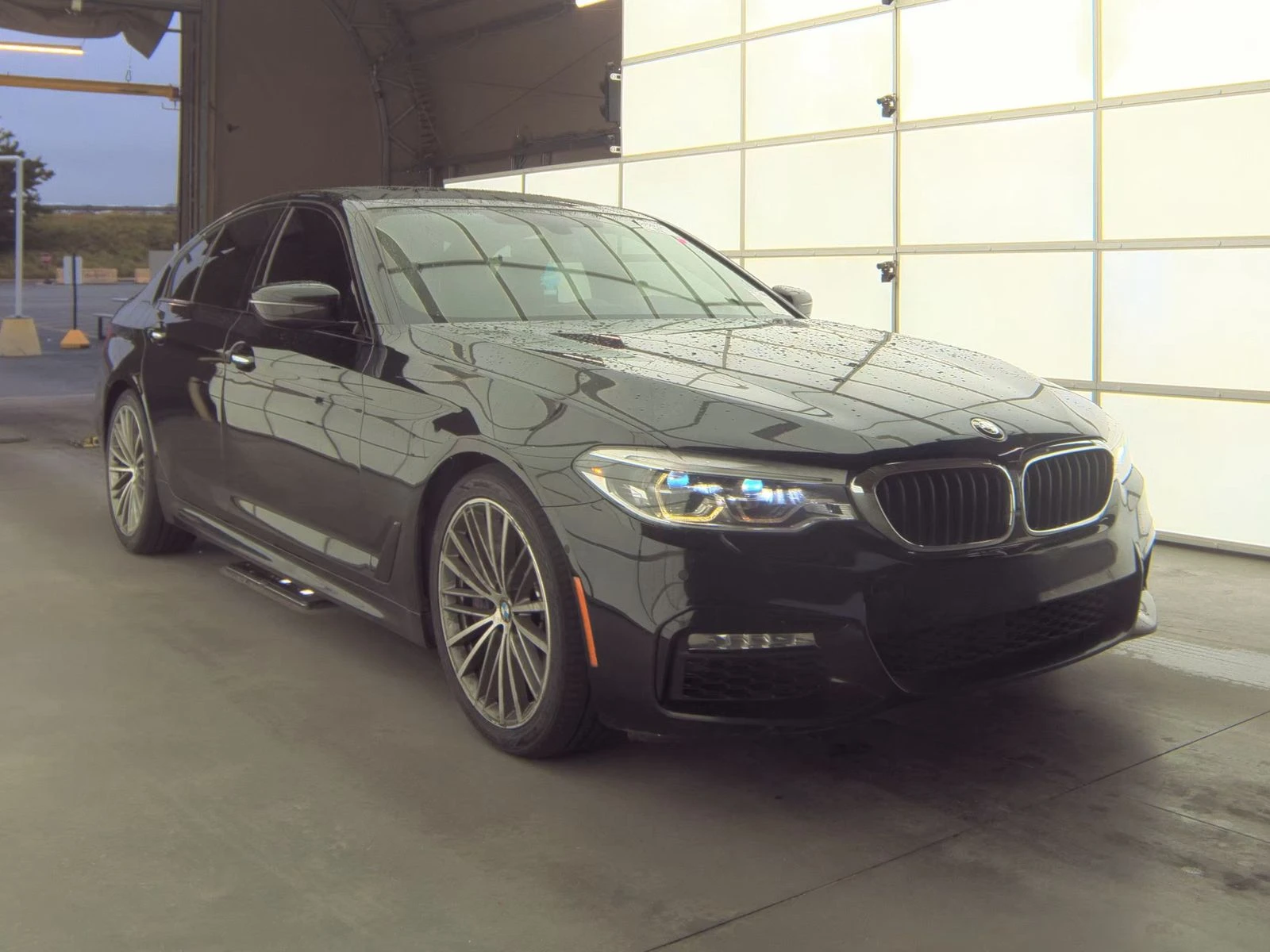 BMW 540 M* SPORT* LINE* ХЕДЪП* RECARO* КАМЕРА* КЕЙЛЕС - изображение 3