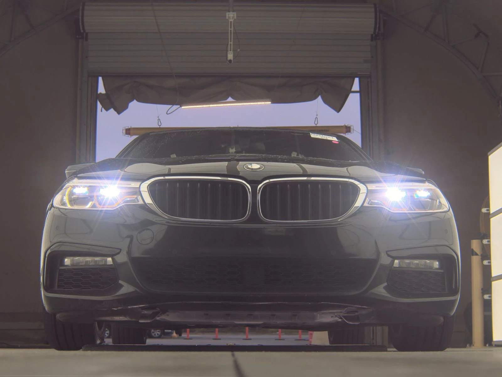 BMW 540 M* SPORT* LINE* ХЕДЪП* RECARO* КАМЕРА* КЕЙЛЕС - изображение 5