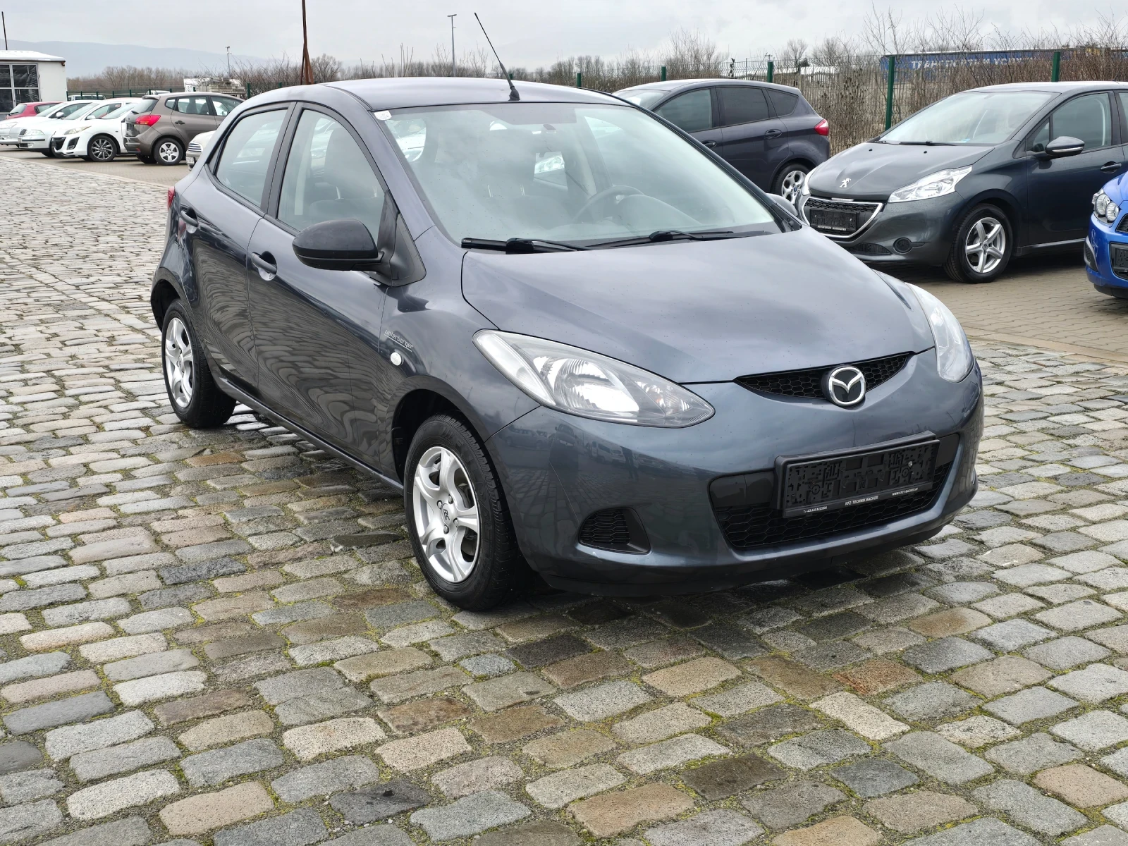 Mazda 2 1.3i 75 кс 2010 година ЕВРО 4 - изображение 3