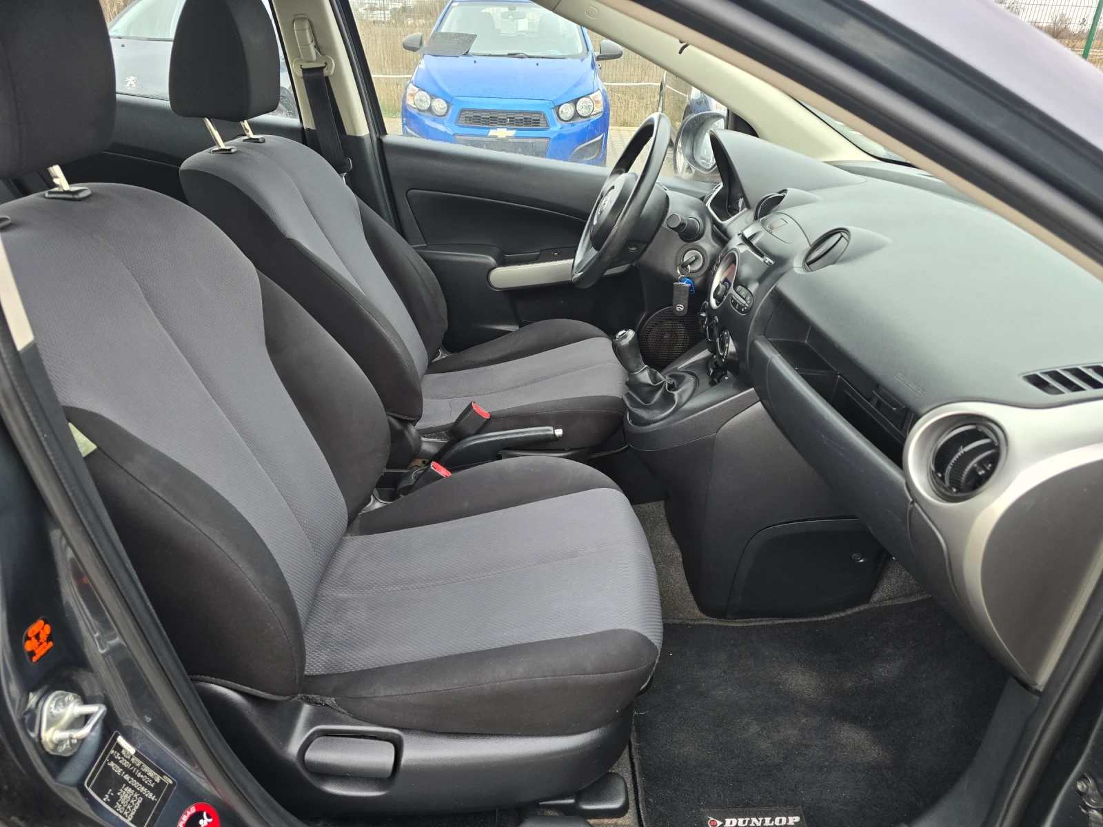 Mazda 2 1.3i 75 �� 2010 ������ ���� 4 | Mobile.bg � ����������� 11