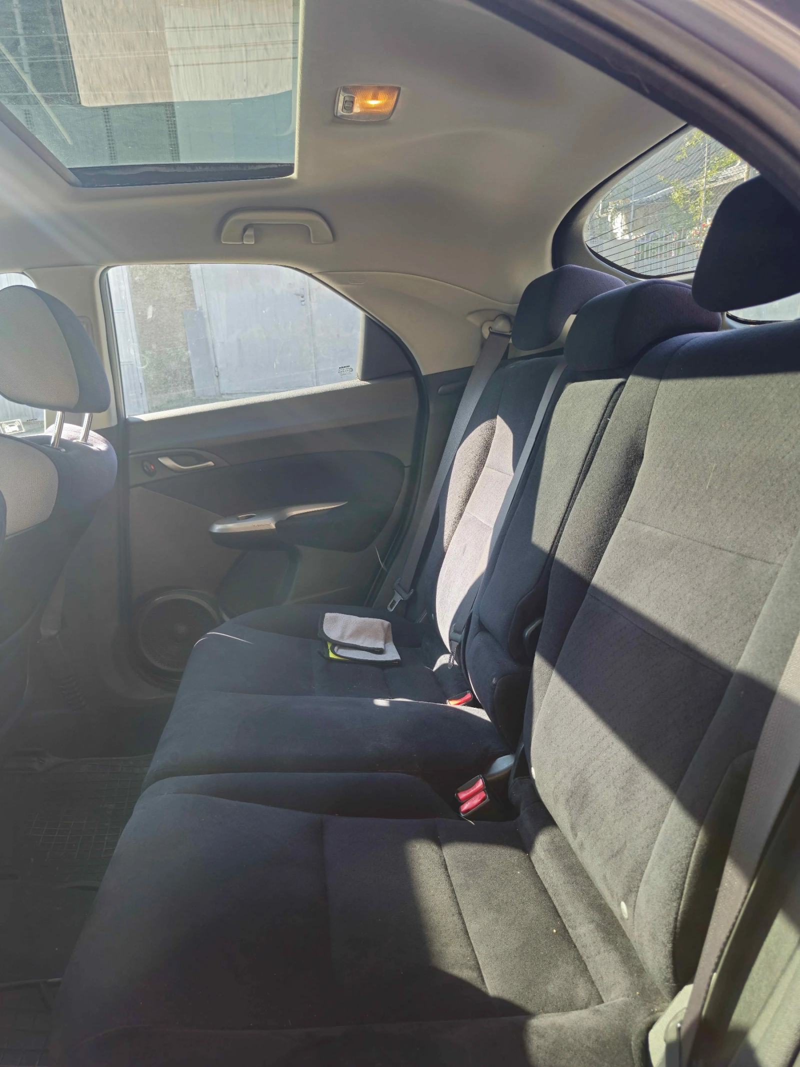 Honda Civic 2.2 I-CTDI - изображение 6