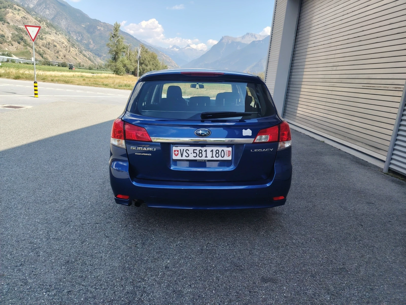 Subaru Legacy 2.0 Бензин Швейцария  - изображение 4