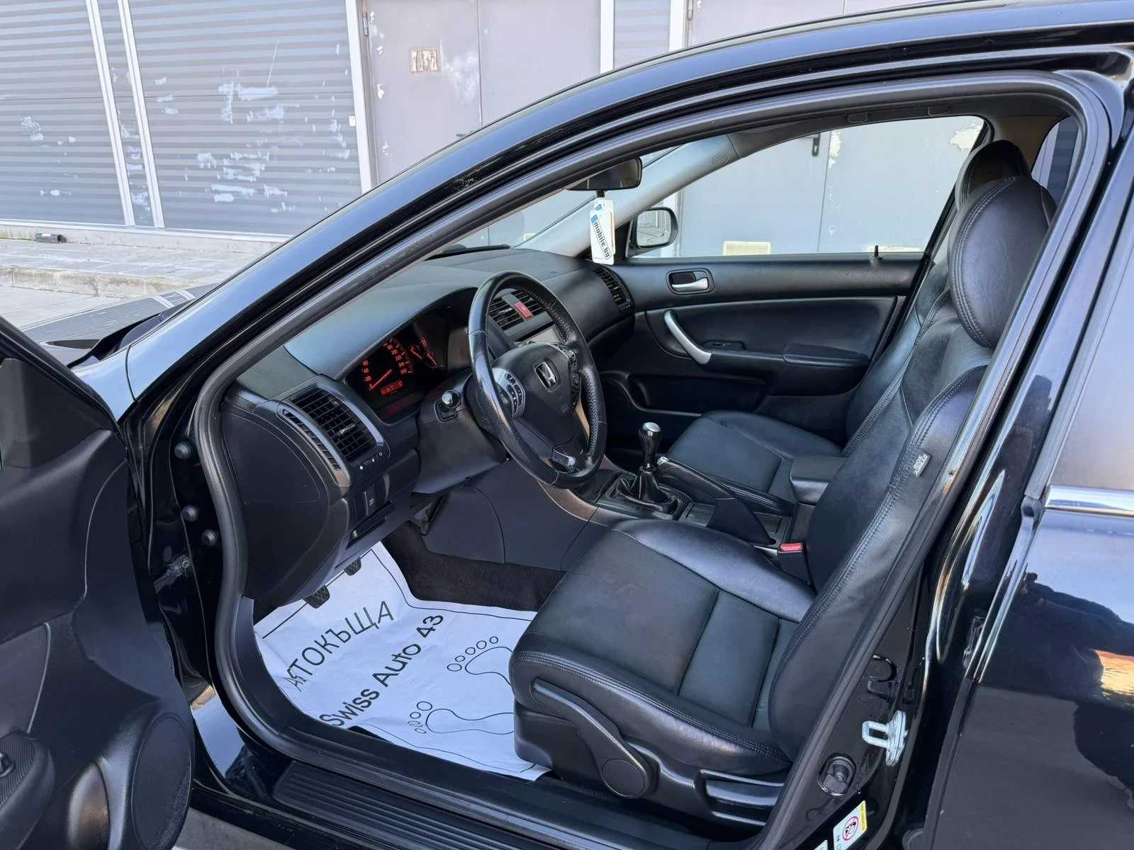 Honda Accord 2.4i Swiss - изображение 9