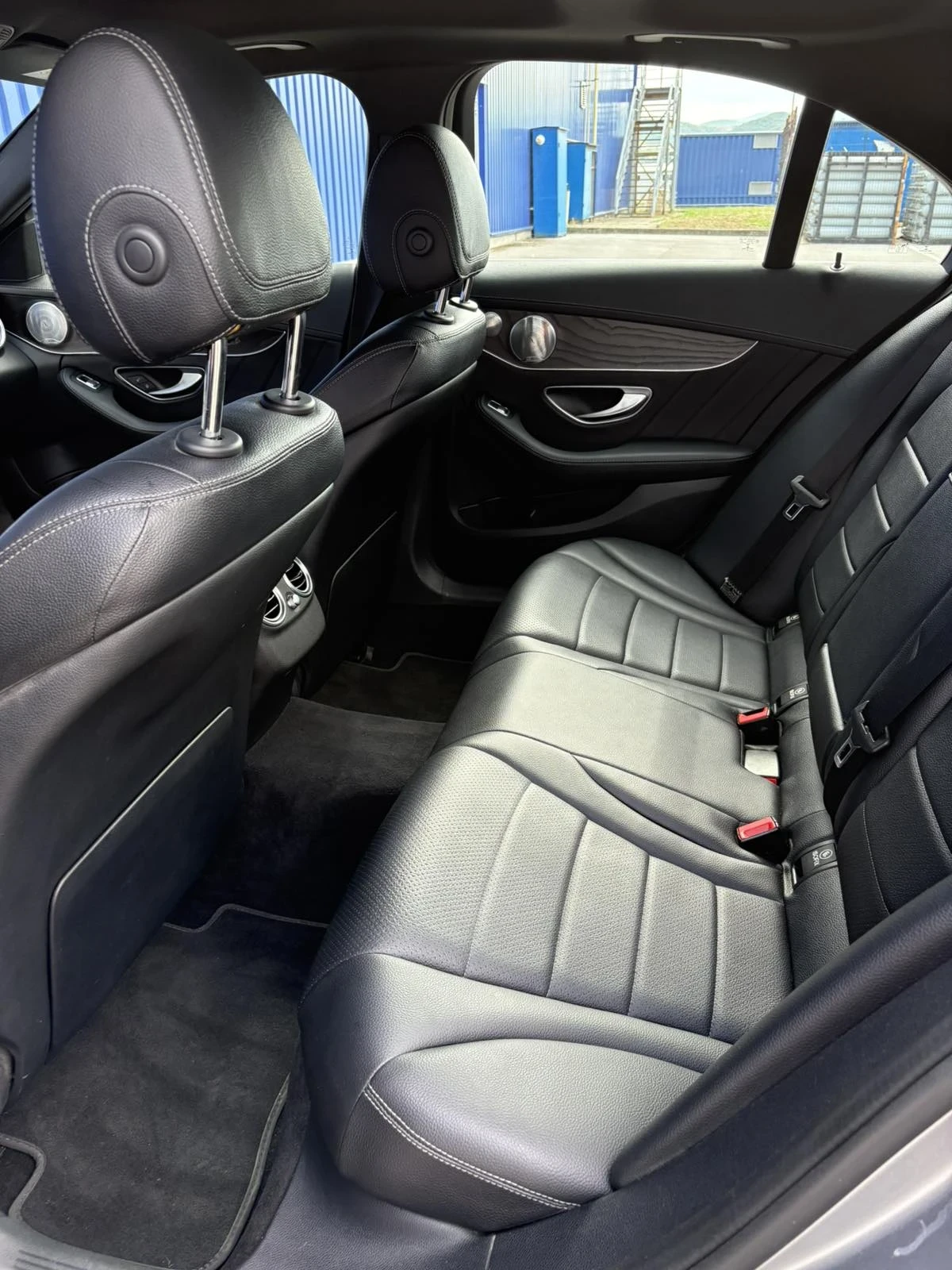 Mercedes-Benz C 400 Full* AMG* PANO* DIST* BURM - изображение 8