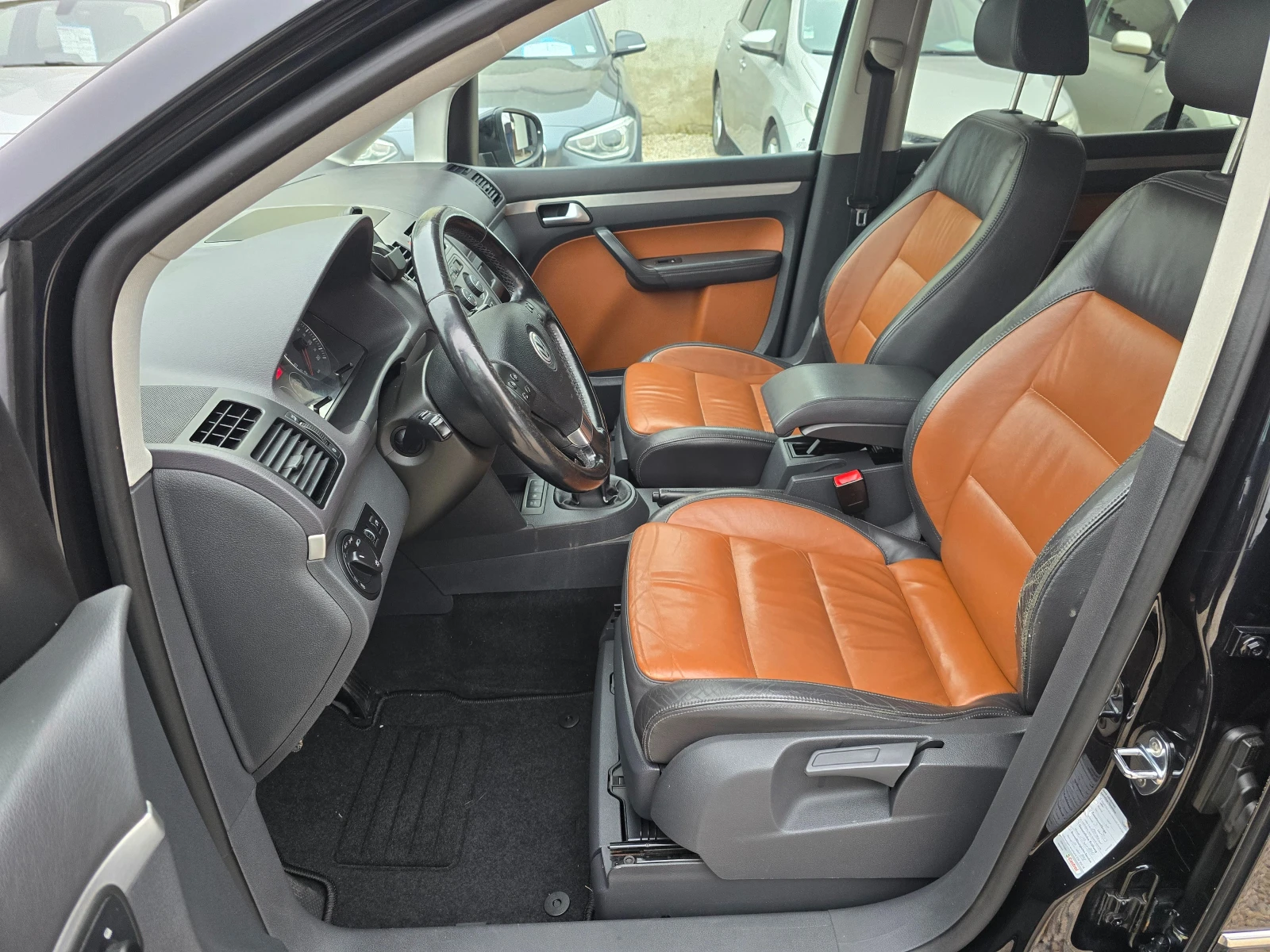 VW Touran 2.0TDI HIGHLINE FULL - изображение 7