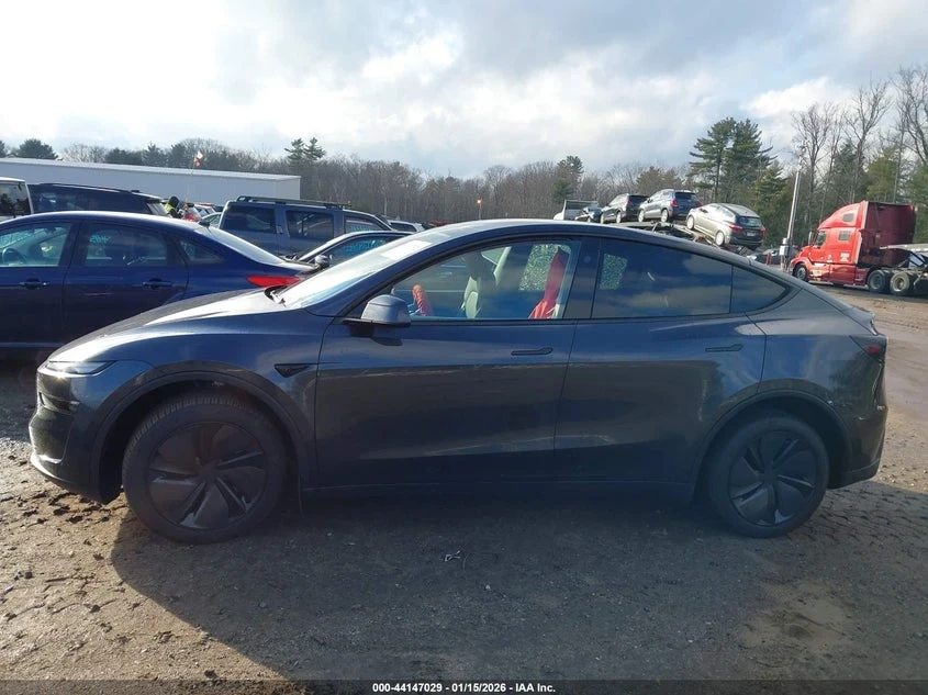 Tesla Model Y LONG RANGE DUAL MOTOR ALL-WHEEL DRIVE/LONG RANGE L, снимка 13 - Автомобили и джипове - 53806222