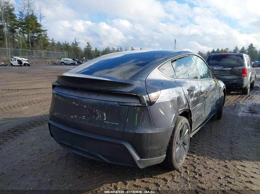 Tesla Model Y LONG RANGE DUAL MOTOR ALL-WHEEL DRIVE/LONG RANGE L, снимка 4 - Автомобили и джипове - 53806222
